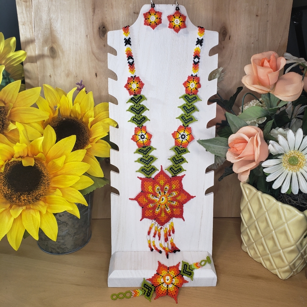 Mexican Handcrafted Maxi Necklace, bracelet and earrings set Huichol flowers Han